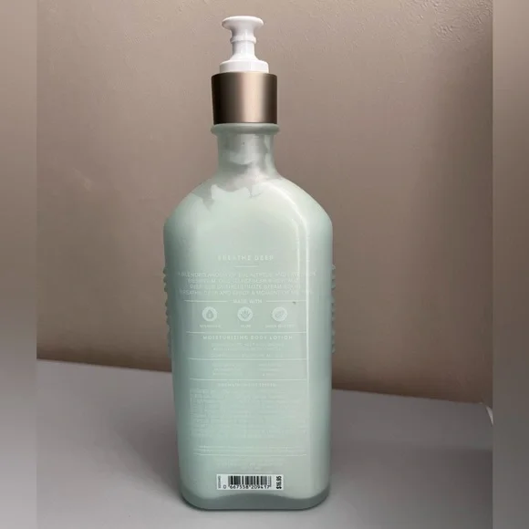 Bath & body Works lotion - Picture 2 of 2